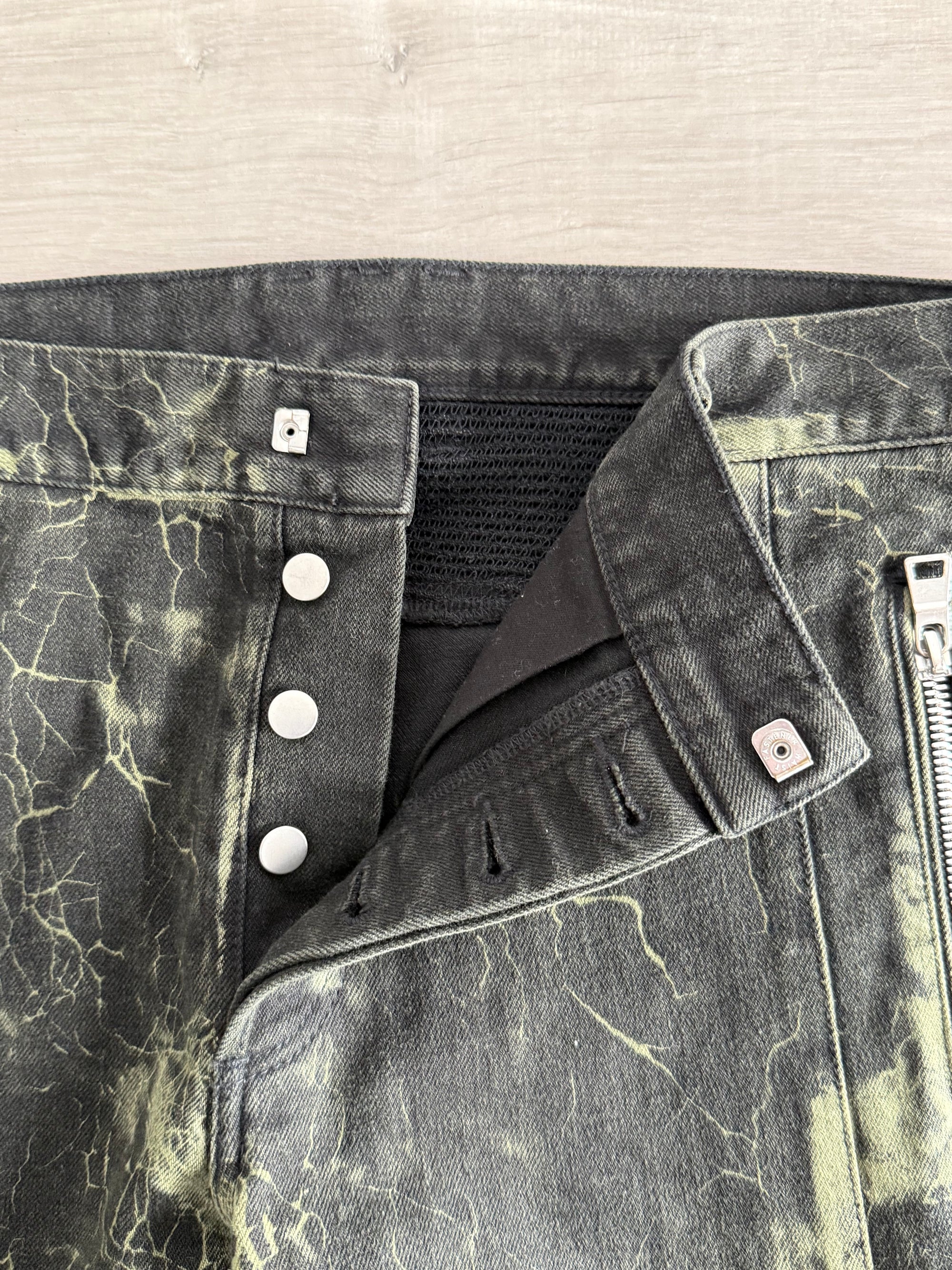 Vaqueros Balmain efecto mármol negro y caqui TM/L
