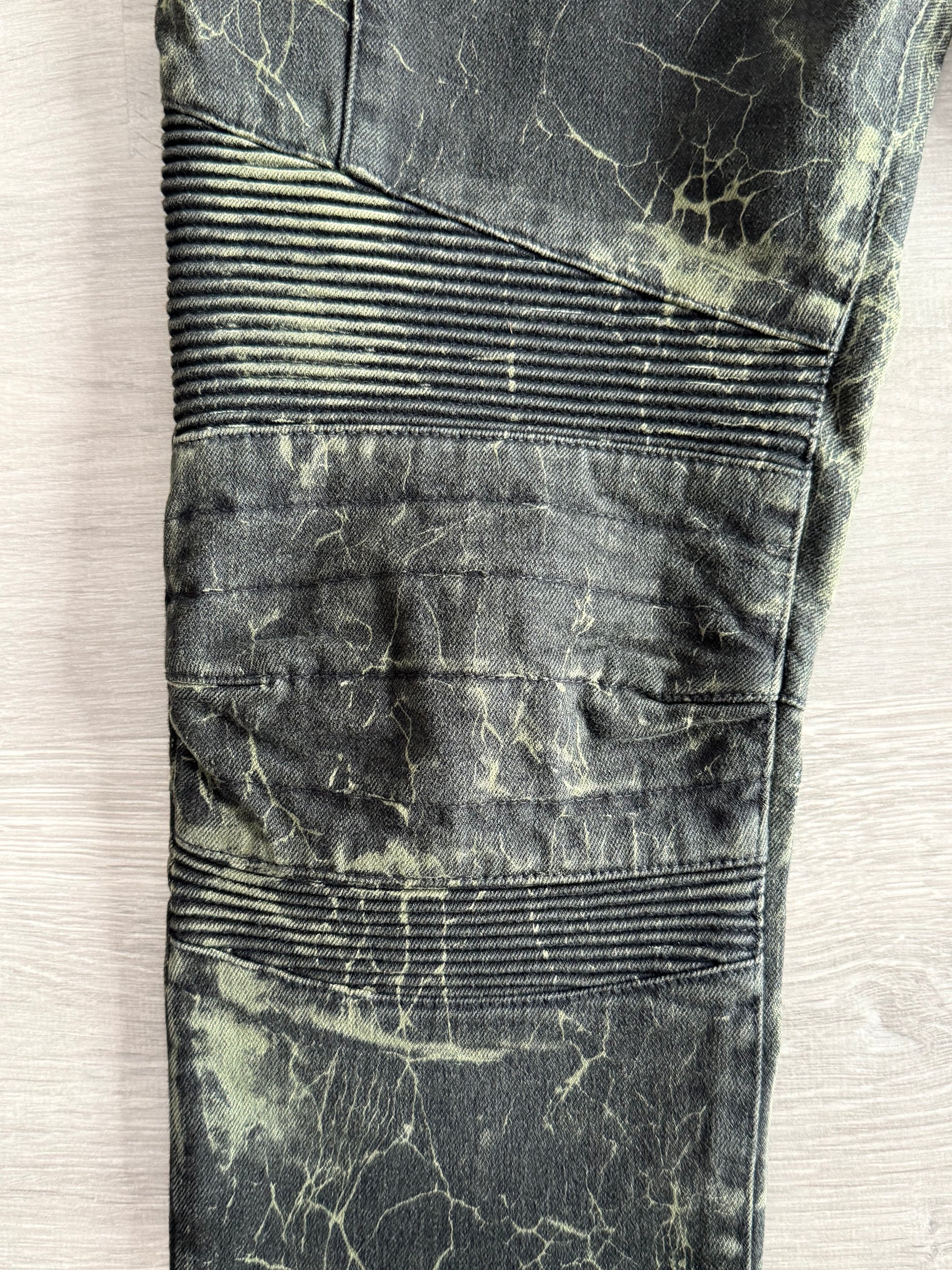 Vaqueros Balmain efecto mármol negro y caqui TM/L